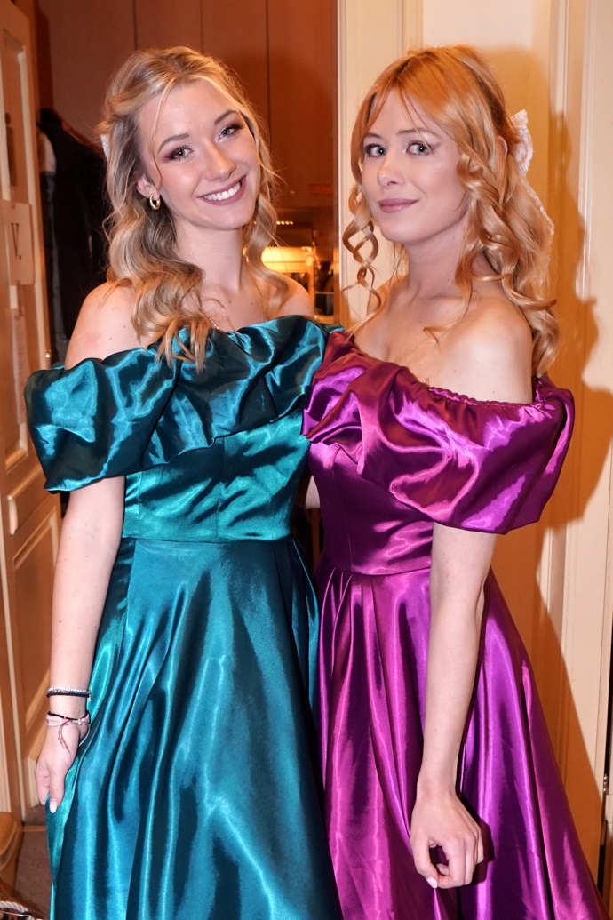 Duo blondýnek už si našlo jistou základnu fanoušků, která se bude rozrůstat. 