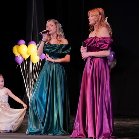 Rozálie Trešlová je zkušenější, co se týká vystupování před publikem. 