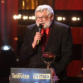 Na televizi Nova začínal Josef Klíma až po čtyřicítce a televizní diváci si jeho tvář a přístup k jednotlivým případům zamilovali.