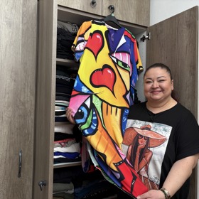 Na jaře a v létě nosí Aneta ráda barvičky!