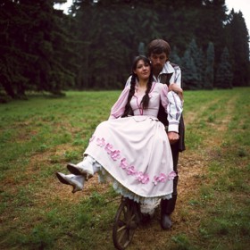 Koloběžka první (1984) s Dádou Patrasovou vznikla podle pohádky Jana Wericha. Hudbu a písně má na svědomí dvojice Jaroslav Uhlíř a Zdeněk Svěrák.