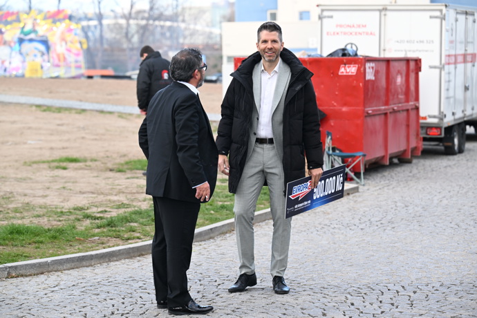 Petr Cerha alias Nasty bude předávat šek za Evropu 2. 