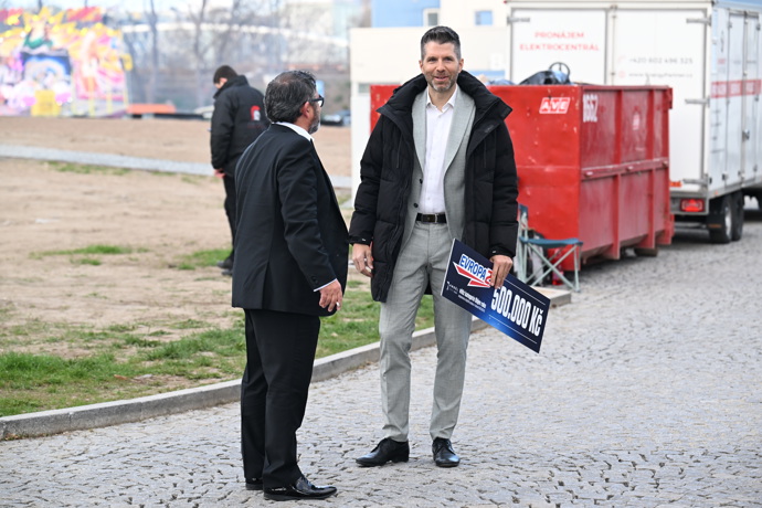 Petr Cerha alias Nasty bude předávat šek za Evropu 2. 