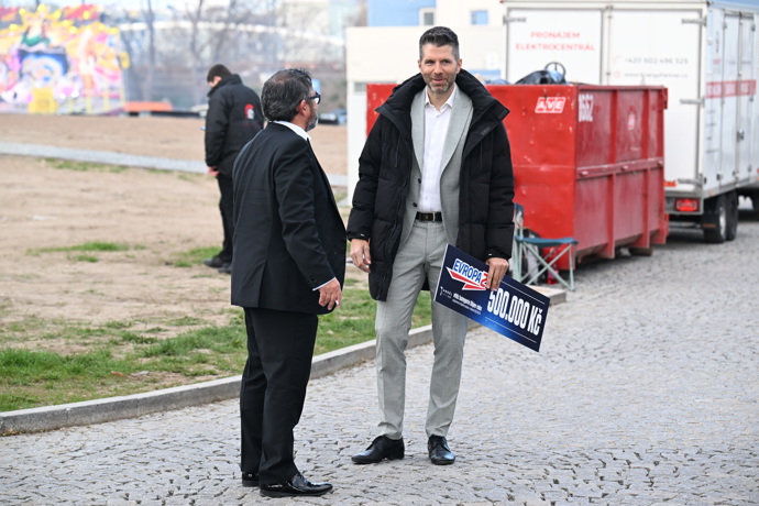 Petr Cerha alias Nasty bude předávat šek za Evropu 2. 