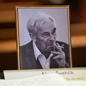 Alois Švehlík zemřel ve věku 85 let.