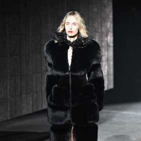 Jak nám návrhářka prozradila, mnoho brouků, které zkoumala, má kožíšky - proto je zařadila také do své nové kolekce.