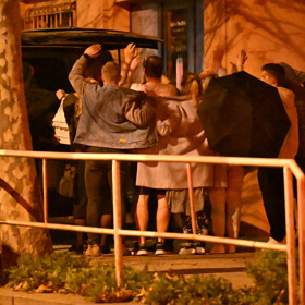 Anička Slováčková byla uložena do bílé rakve.