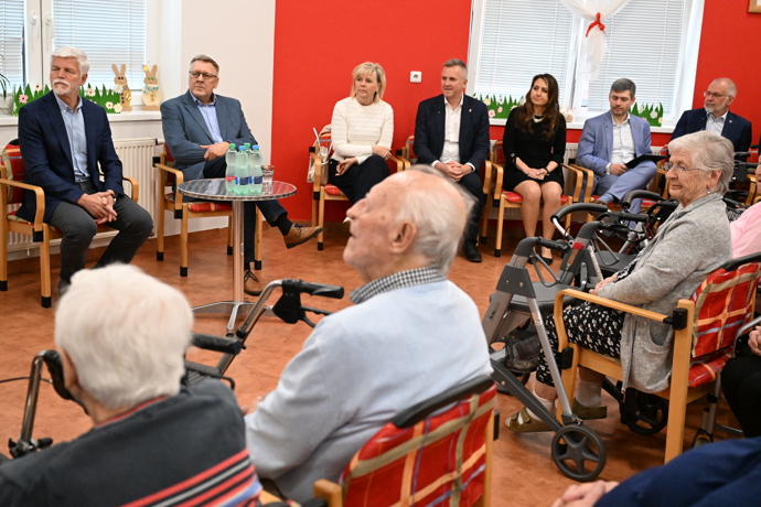 Pavlovi navštívili domov seniorů v Trutnově.