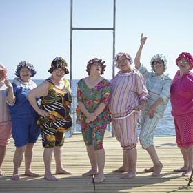 Jarmila Bursová (vpravo) v trilogii Babovřesky.