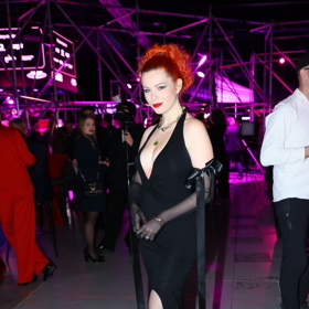 Žofie letos na Cenách Anděl barevně sázela hlavně na své výrazné zrzavé vlasy.