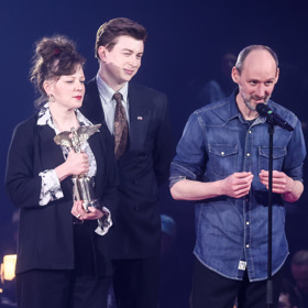 Sourozenci Mišíkovi přebírali v sobotu za indisponovaného tátu cenu Anděl za Album a pro Sólového interpreta.