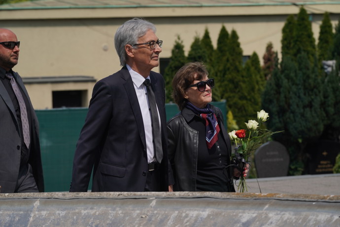 Pohřeb zpěváka Karla Bláhy.