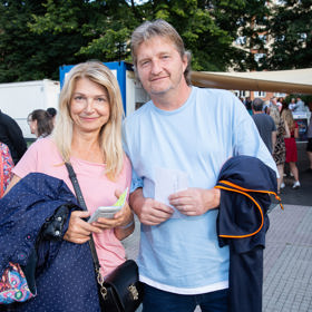 Jaromír Bosák se svou půvabnou manželkou Alenou.