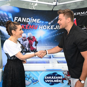 Eva Decastelo na akci od Dermacolu. 