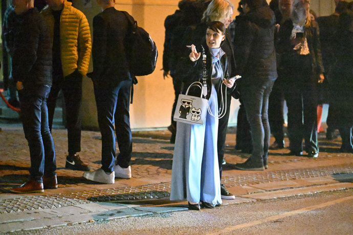 Bára Divišová při odchodu z Nova party.