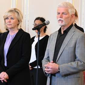 Petr Pavel a Eva Pavlová na Hradě.