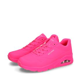 Zářivě růžové tenisky Skechers, 2 229 Kč