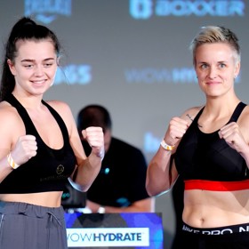 Georgia O´Conor (vlevo)