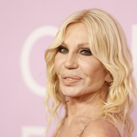 Donatella Versace propadla plastikám.