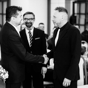 Z Jana Tuny je ženáč.