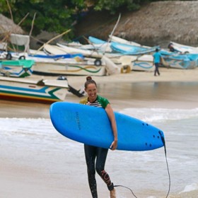 Veronika našla velkou zálibu v surfování, a proto se s oblibou vrací do mekky surfařů, srílanské vesničky Arugam Bay.