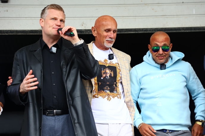 Filip Turek a Richard Chlad promluvili k lidem.