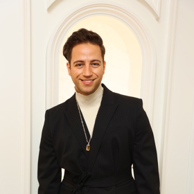 Zpěvák Milan Peroutka má šperky rád.