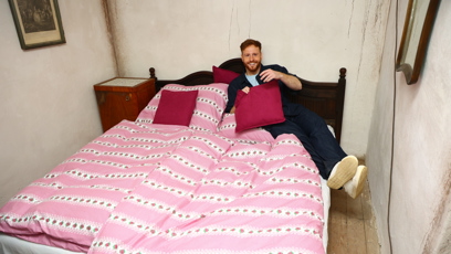 FOTO: Vilém Šír v Hideaway v podání reality show Farma.
