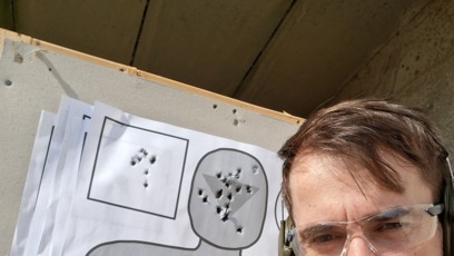 FOTO: Petr Poláček cvičí střelbu.