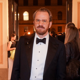 Herec Stanislav Majer má elegantní, ale zajímavý styl. Namísto kravat ho uvidíte spíš s motýlkem