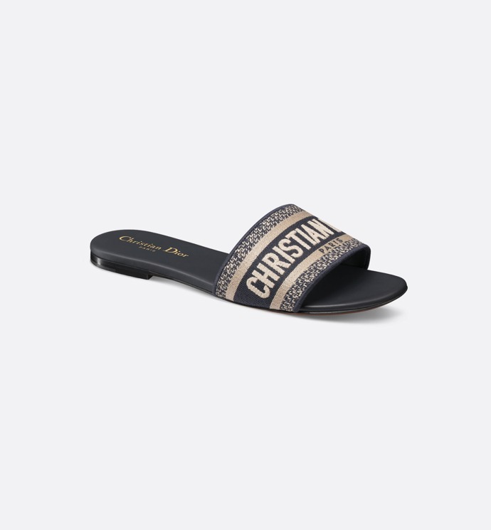 Sandály na nízkém podpatku, DIOR, 18000 Kč