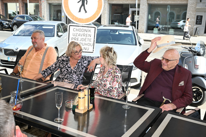 Kateřina Cajthamlová na oslavě restaurantu Charleston.