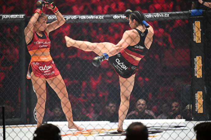 Hanka Gelnarová se připravuje na zápas v KSW.