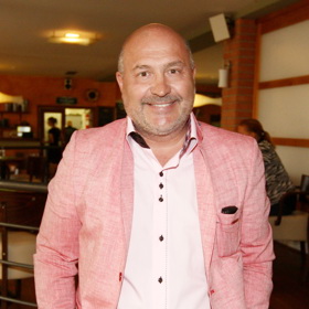 Hitmaker Michal David se narodil 14. července 1960 v Praze.