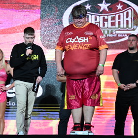 Daniel Kladoš má o 15 kilo víc než Jan Kokš.