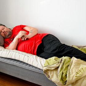 Timo Tolkki chce vybrat peníze na své turné.