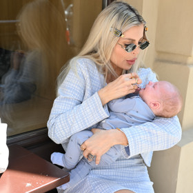 Lela Ceterová se synkem Arniem.