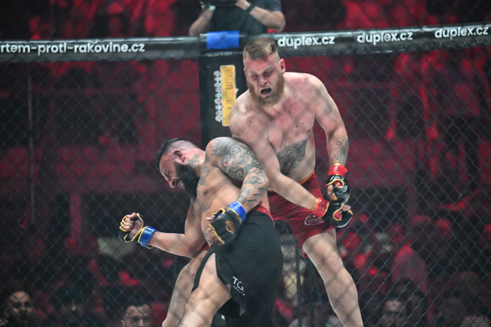 Jan Rybka vs. král Pablo na Clashi 12.