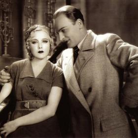 Režie se ujal Martin Frič.