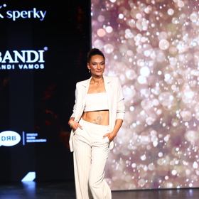 Lejla Abbasová se zajímá o českou i zahraniční politiku. 