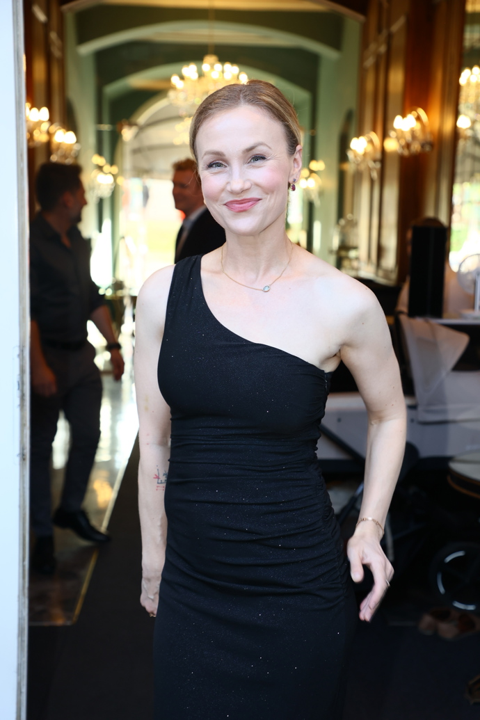 Vlastina Svátková je stejně půvabná jako Miroslava Stern.