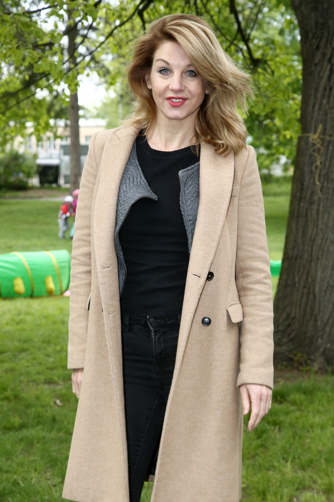 Sabina Laurinová měnila délku a barvu účesu kvůli své roli vrchní sestry Mery v Modrém kódu. 