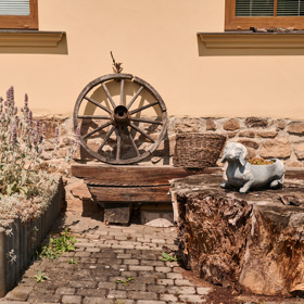 Ke statku se kolo od vozu vždycky hodí.