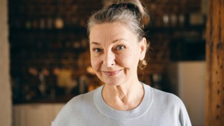 Iva (60): Na taneční večer v lázních jsem omylem šla v noční košilce. Trapas mi přinesl do života lásku