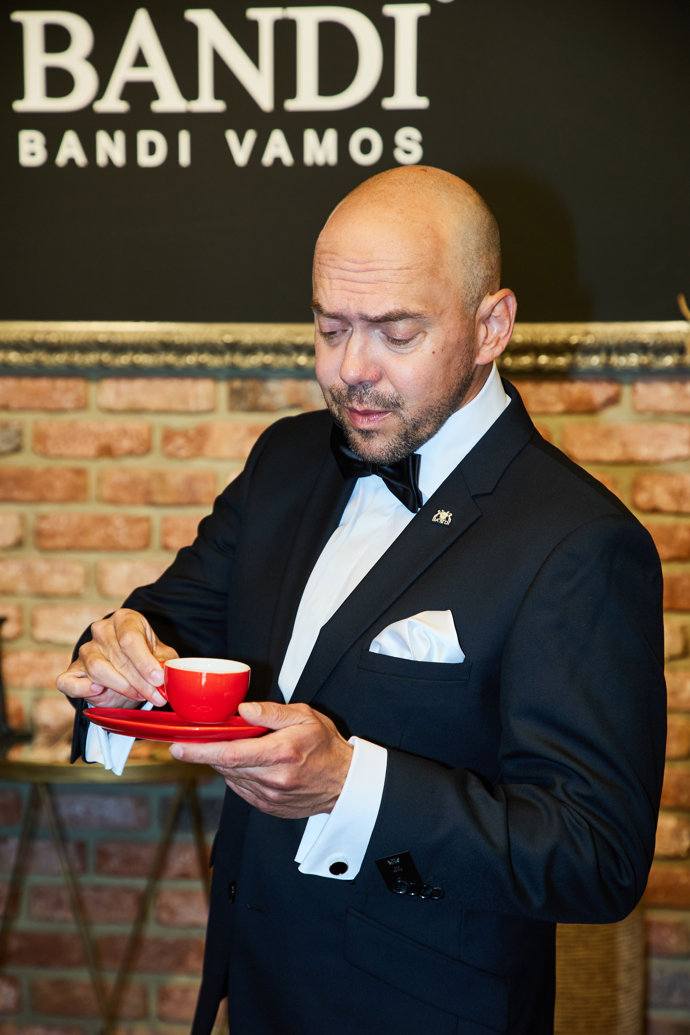 Elegantní Láďa Hruška.