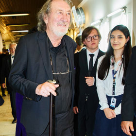 Amálie Najbrtová na festivalu v Karlových Varech vítala hosty.