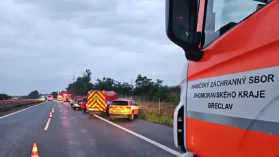 FOTO: Zásah záchranářů u nehody na D2.
