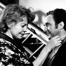 Ve filmu se objevili známí herci jako Blanka Waleská s Jiřím Hálkem...