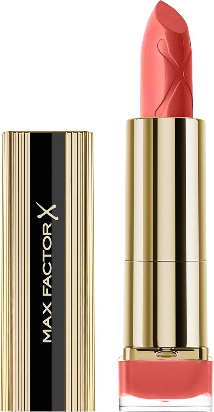 Pro takové příležitosti používala rtěnku od firmy Max Factor Tint of Pink. Ta už se neprodává, nicméně pro zájemkyně je tu její dvojče, rtěnka Max Factor Colour Elixir v odstínu Pink Brandy (136 Kč).