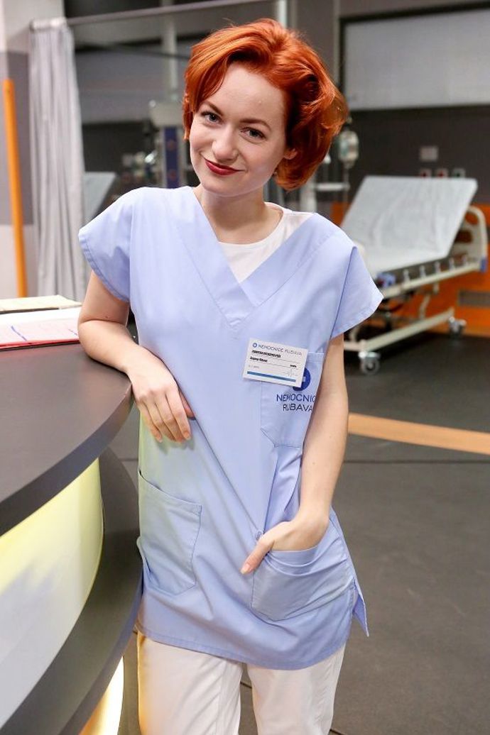 Anna Jiřina Daňhelová jako sestřička Dáša z Modrého kódu. Zde byla vášnivou zrzkou. 
